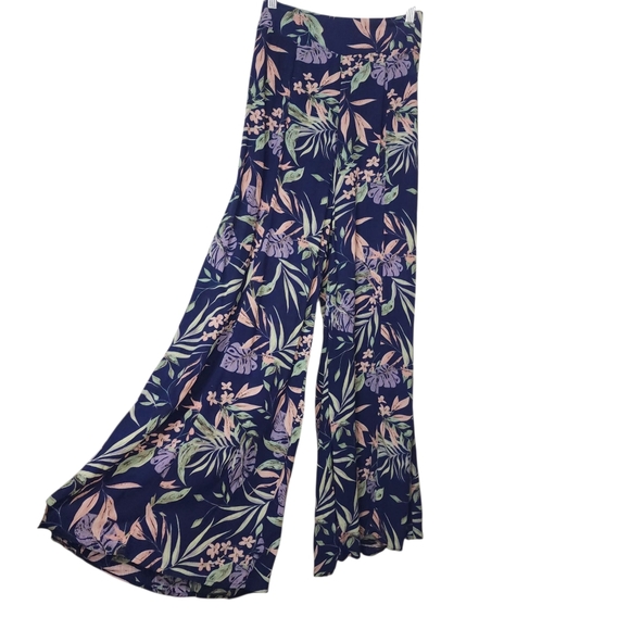 Gilli Floral Super Wide-Leg Flowy Pants Size Small - Picture 1 of 6